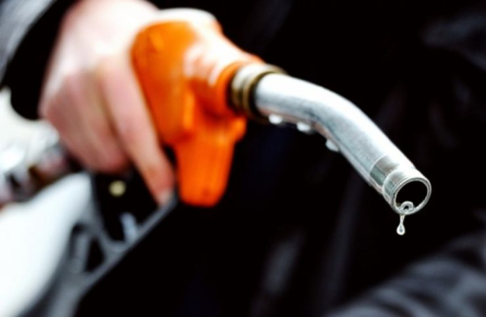 Бензинска пумпа по грешка продавала гориво за едно евро, настанал хаос