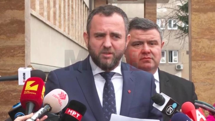 ВМРО-ДПМНЕ и министерот Тошковски поднесоа законски измени за пасошите и возачките дозволи во Собрание